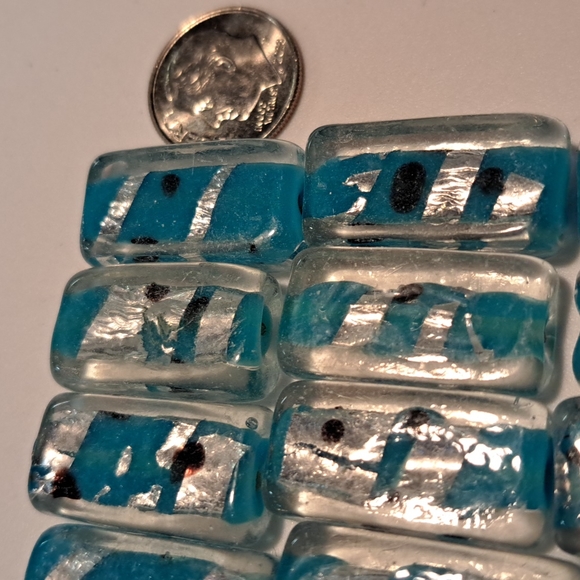 Vintage glass beads - Picture 2 of 4